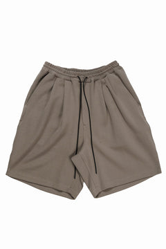 画像をギャラリービューアに読み込む, N/07 2 TUCKS EASY SHORTS / RIBBED CARDBOARD KNIT JERSEY (KHAKI)