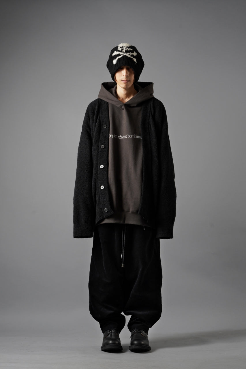 Load image into Gallery viewer, MASTERMIND WORLD LOUNGE CARDIGAN / SOFTLY BOA FLEECE (BLACK x CHARCOAL)