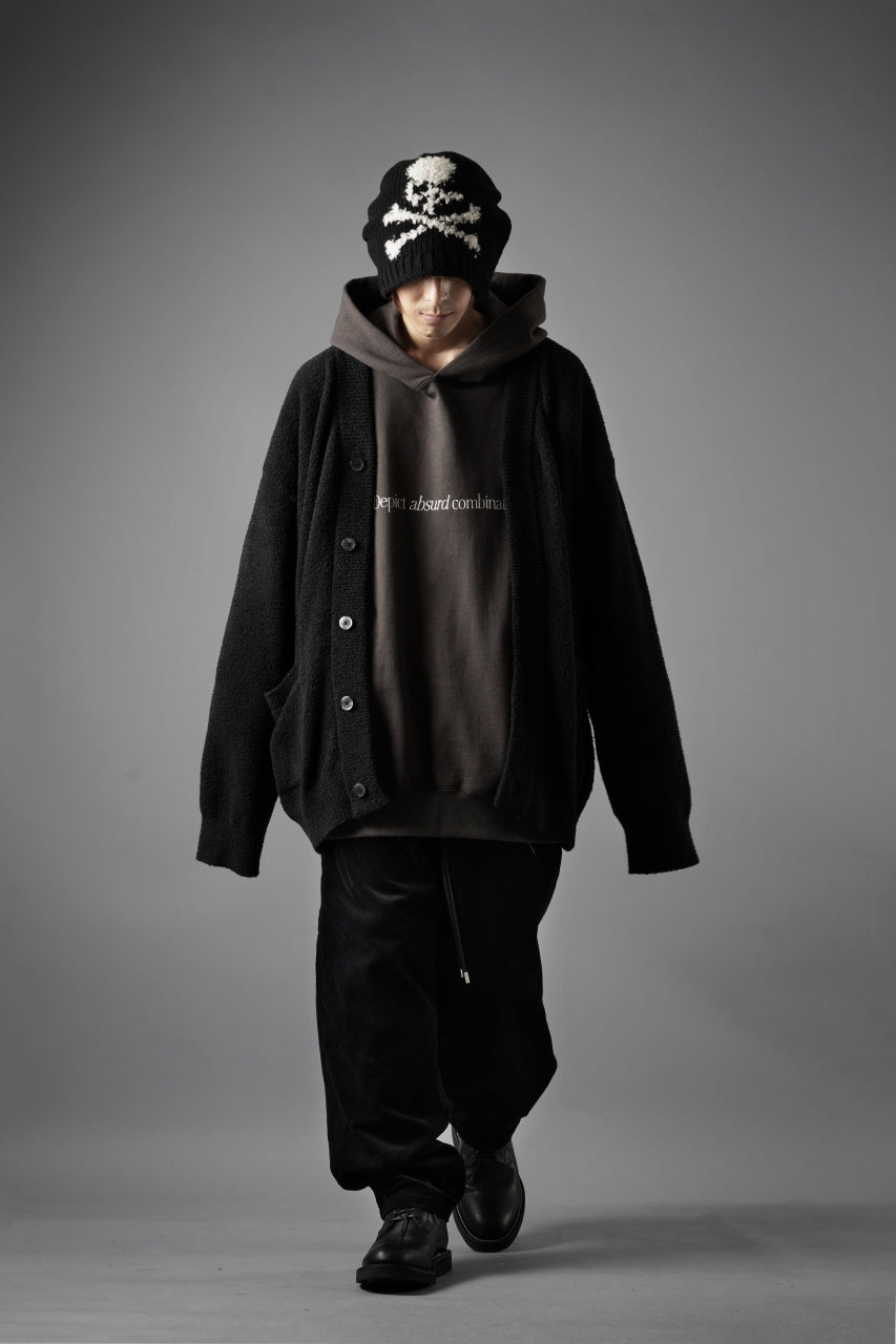 Load image into Gallery viewer, MASTERMIND WORLD LOUNGE CARDIGAN / SOFTLY BOA FLEECE (BLACK x CHARCOAL)