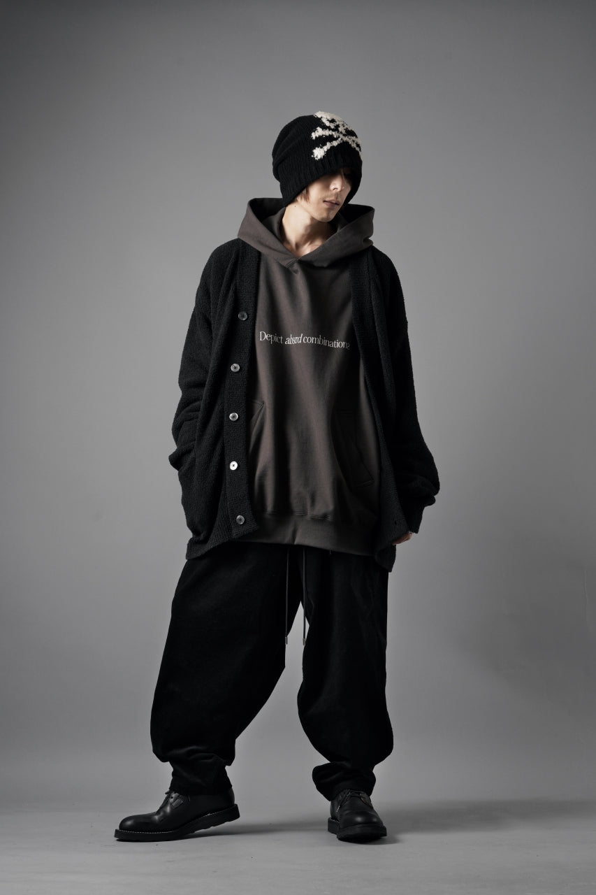 Load image into Gallery viewer, MASTERMIND WORLD LOUNGE CARDIGAN / SOFTLY BOA FLEECE (BLACK x CHARCOAL)