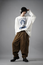 Load image into Gallery viewer, mastermind JAPAN WIDE CORDUROY PAINTER PANTS (CAMEL)
