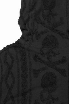 Load image into Gallery viewer, MASTERMIND WORLD OG ARAN HOODIE (BLACK)