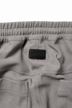 画像をギャラリービューアに読み込む, A.F ARTEFACT LAYERED BOOTS CUT PANTS / SYNTHETIC SUEDE LEATHER (GREY)