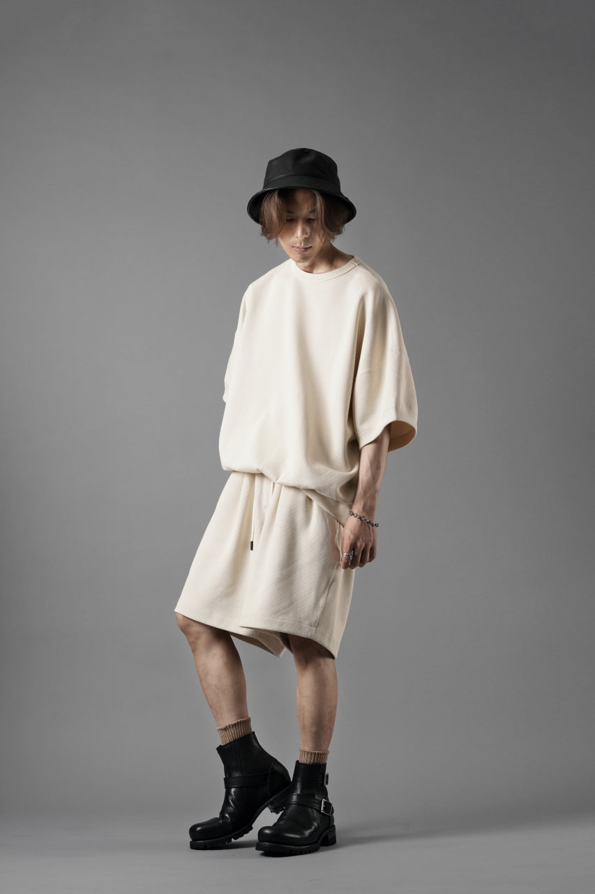 画像をギャラリービューアに読み込む, N/07 2 TUCKS EASY SHORTS / RIBBED CARDBOARD KNIT JERSEY (LIGHT BEIGE)