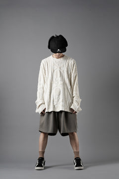 Load image into Gallery viewer, MASTERMIND WORLD OG ARAN SWEAT SHIRT (IVORY)