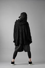 Load image into Gallery viewer, MASTERMIND WORLD OG ARAN HOODIE (BLACK)