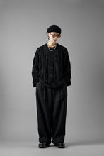 Load image into Gallery viewer, MASTERMIND WORLD OG ARAN SWEAT SHIRT (BLACK)