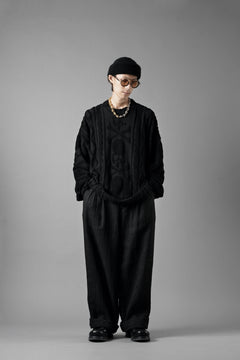 Load image into Gallery viewer, MASTERMIND WORLD OG ARAN SWEAT SHIRT (BLACK)