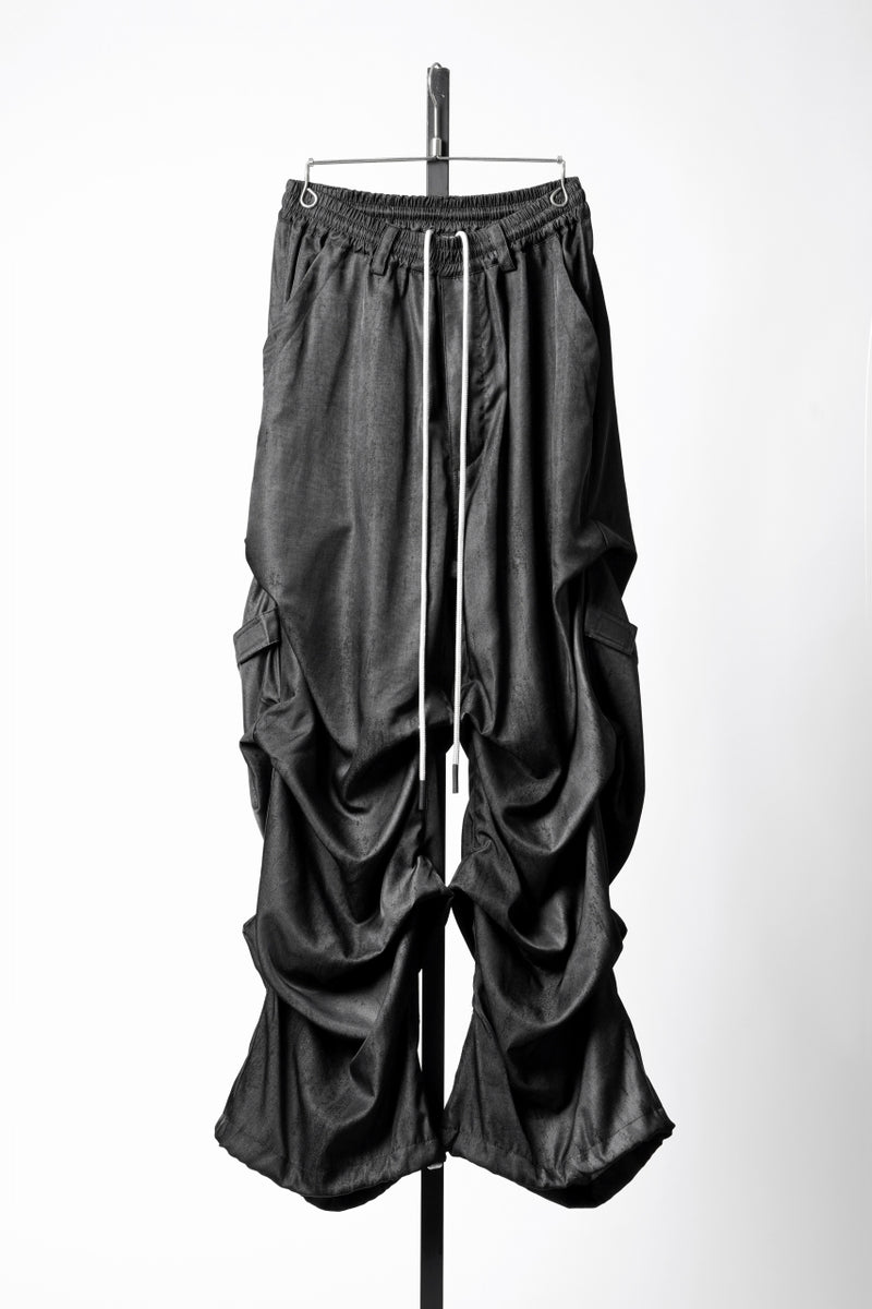 A F artefact くに A.F ARTEFACT TUCK WIDE PANTS / UNEVEN TEXTURE (DARK GREY)の商品