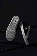 画像をギャラリービューアに読み込む, mastermind JAPAN x AIRWALK LOW CUT SNEAKER (BLACK x WHITE)