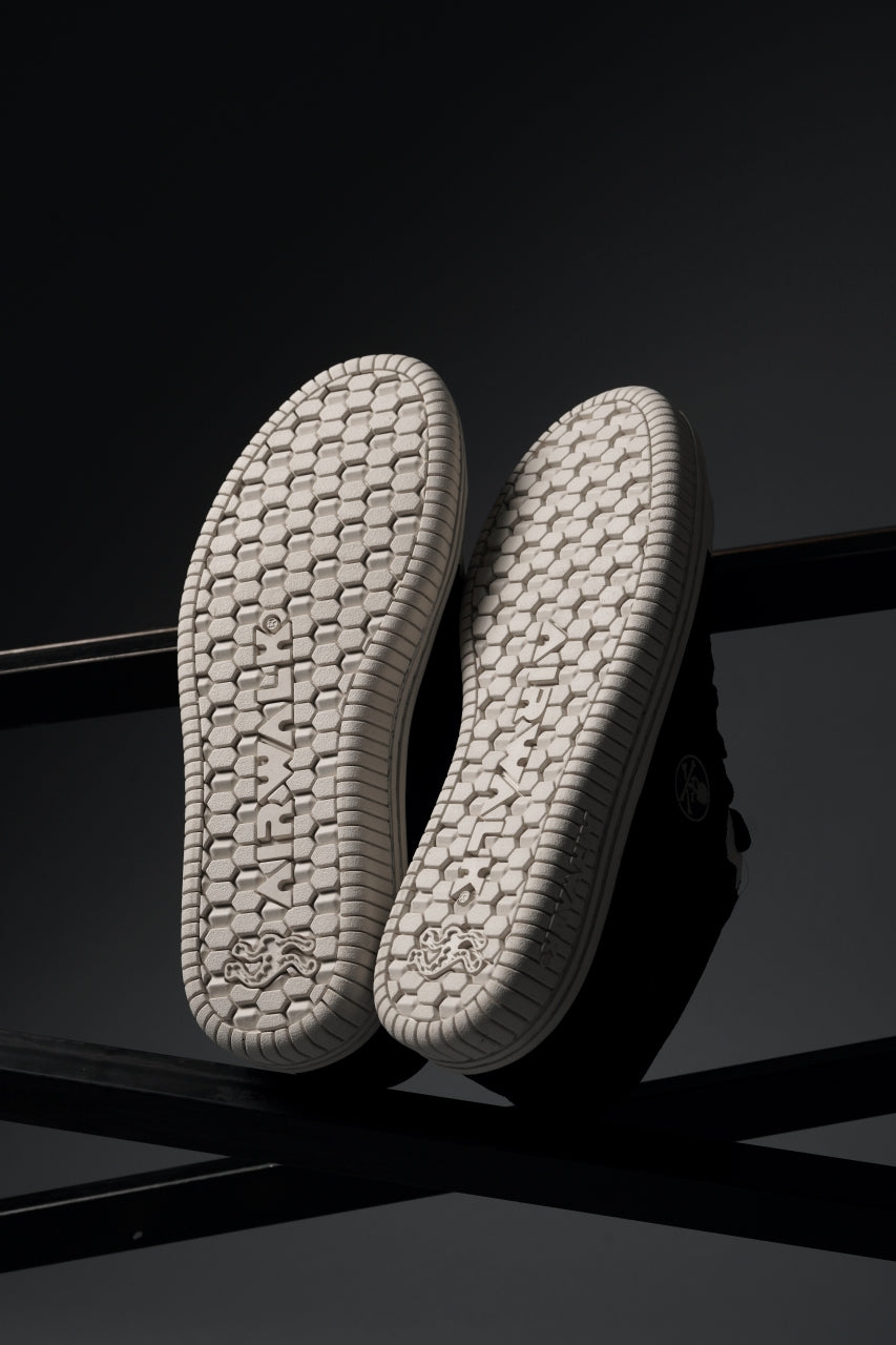 画像をギャラリービューアに読み込む, mastermind JAPAN x AIRWALK LOW CUT SNEAKER (BLACK x WHITE)