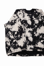 Load image into Gallery viewer, A.F ARTEFACT JUMBO CREW NECK TOPS / MOTTLED DYING (BLACK x IVORY)