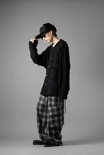 Load image into Gallery viewer, MASTERMIND WORLD OG ARAN CARDIGAN (BLACK)