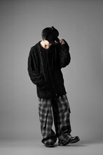 Load image into Gallery viewer, MASTERMIND WORLD OG ARAN CARDIGAN (BLACK)
