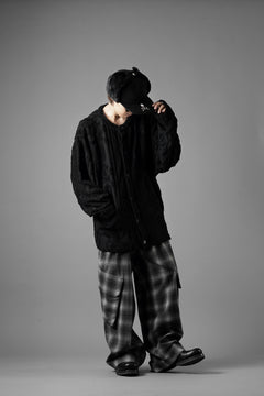 Load image into Gallery viewer, MASTERMIND WORLD OG ARAN CARDIGAN (BLACK)
