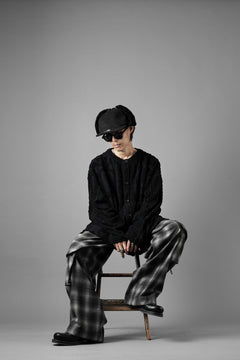 Load image into Gallery viewer, MASTERMIND WORLD OG ARAN CARDIGAN (BLACK)