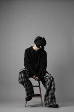 Load image into Gallery viewer, MASTERMIND WORLD OG ARAN CARDIGAN (BLACK)