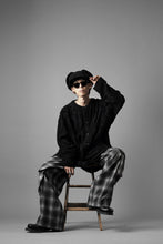 Load image into Gallery viewer, MASTERMIND WORLD OG ARAN CARDIGAN (BLACK)