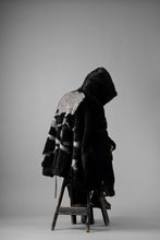 Load image into Gallery viewer, mastermind JAPAN POLAR BEAR ZIP-UP HOODIE (BLACK)