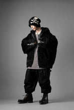 Load image into Gallery viewer, mastermind JAPAN POLAR BEAR ZIP-UP HOODIE (BLACK)