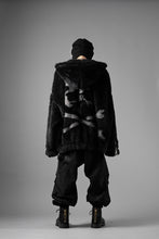 Load image into Gallery viewer, mastermind JAPAN POLAR BEAR ZIP-UP HOODIE (BLACK)