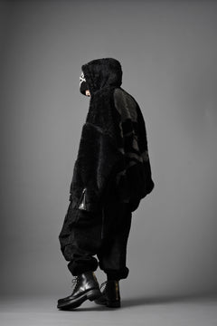 Load image into Gallery viewer, mastermind JAPAN POLAR BEAR ZIP-UP HOODIE (BLACK)
