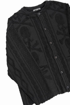 Load image into Gallery viewer, MASTERMIND WORLD OG ARAN CARDIGAN (BLACK)