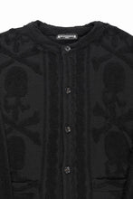 Load image into Gallery viewer, MASTERMIND WORLD OG ARAN CARDIGAN (BLACK)