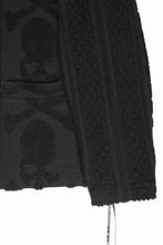 Load image into Gallery viewer, MASTERMIND WORLD OG ARAN CARDIGAN (BLACK)