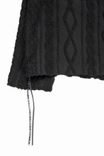 Load image into Gallery viewer, MASTERMIND WORLD OG ARAN CARDIGAN (BLACK)