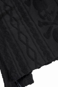 Load image into Gallery viewer, MASTERMIND WORLD OG ARAN CARDIGAN (BLACK)