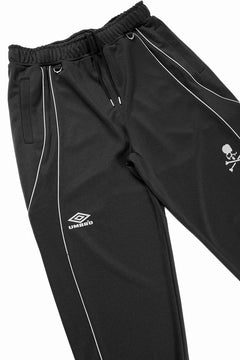 画像をギャラリービューアに読み込む, MASTERMIND WORLD x UMBRO TRACK PANTS (BLACK)