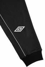 画像をギャラリービューアに読み込む, MASTERMIND WORLD x UMBRO TRACK PANTS (BLACK)