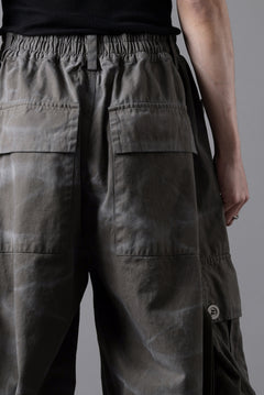 画像をギャラリービューアに読み込む, A.F ARTEFACT EXTREME WIDE CARGO PANTS / VINTAGE DYED (KHAKI)