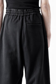 Load image into Gallery viewer, Feng Chen Wang PANELLED STRAIGHT SWEATPANTS (BLACK)