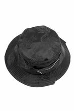 画像をギャラリービューアに読み込む, Feng Chen Wang BLACK DRAGON PATTERN SATIN BUCKET HAT (BLACK)