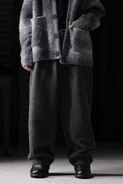 画像をギャラリービューアに読み込む, th products KAPOOR / Wide Tapered Pants / travel wool premiere (gray)