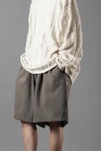 画像をギャラリービューアに読み込む, N/07 2 TUCKS EASY SHORTS / RIBBED CARDBOARD KNIT JERSEY (KHAKI GREEN)