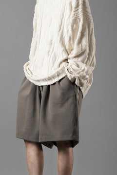 画像をギャラリービューアに読み込む, N/07 2 TUCKS EASY SHORTS / RIBBED CARDBOARD KNIT JERSEY (KHAKI GREEN)