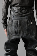 画像をギャラリービューアに読み込む, BORIS BIDJAN SABERI CROPPED TROUSER / VINYL PROCESSED & NICKEL PRESSED & ACID DYED "P15.4 CUSTOM BF-FKU10002" (DIRTY ACID DENIM)
