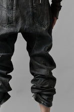 画像をギャラリービューアに読み込む, BORIS BIDJAN SABERI CROPPED TROUSER / VINYL PROCESSED & NICKEL PRESSED & ACID DYED "P15.4 CUSTOM BF-FKU10002" (DIRTY ACID DENIM)