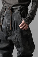 画像をギャラリービューアに読み込む, BORIS BIDJAN SABERI CROPPED TROUSER / VINYL PROCESSED & NICKEL PRESSED & ACID DYED "P15.4 CUSTOM BF-FKU10002" (DIRTY ACID DENIM)