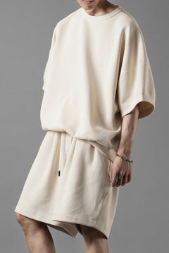 画像をギャラリービューアに読み込む, N/07 2 TUCKS EASY SHORTS / RIBBED CARDBOARD KNIT JERSEY (LIGHT BEIGE)