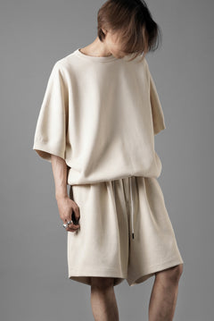 画像をギャラリービューアに読み込む, N/07 2 TUCKS EASY SHORTS / RIBBED CARDBOARD KNIT JERSEY (LIGHT BEIGE)