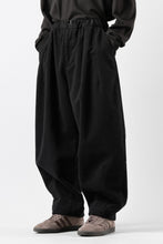 画像をギャラリービューアに読み込む, CAPERTICA BALLOON PANTS / NAPPING MOLESKIN (BLACK)