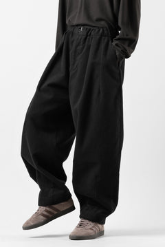 画像をギャラリービューアに読み込む, CAPERTICA BALLOON PANTS / NAPPING MOLESKIN (BLACK)