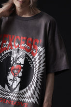 画像をギャラリービューアに読み込む, ZIG UR IDOL FADED & CRACKED SS TOPS - EXCESS (VINTAGE GREY)