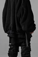 Load image into Gallery viewer, A.F ARTEFACT MA-1 HOODIE JACKET / TEDDY BOA FLEECE (BLACK)