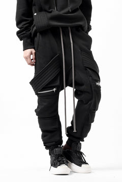 画像をギャラリービューアに読み込む, A.F ARTEFACT BELTED FLAP ZIP SARROUEL CARGO PANTS (BLACK)