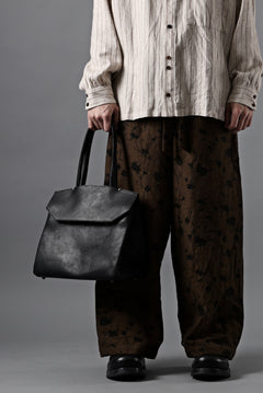 画像をギャラリービューアに読み込む, Aleksandr Manamis exclusive BUTTON LEG LOOSE PANT (BLACK / BROWN)